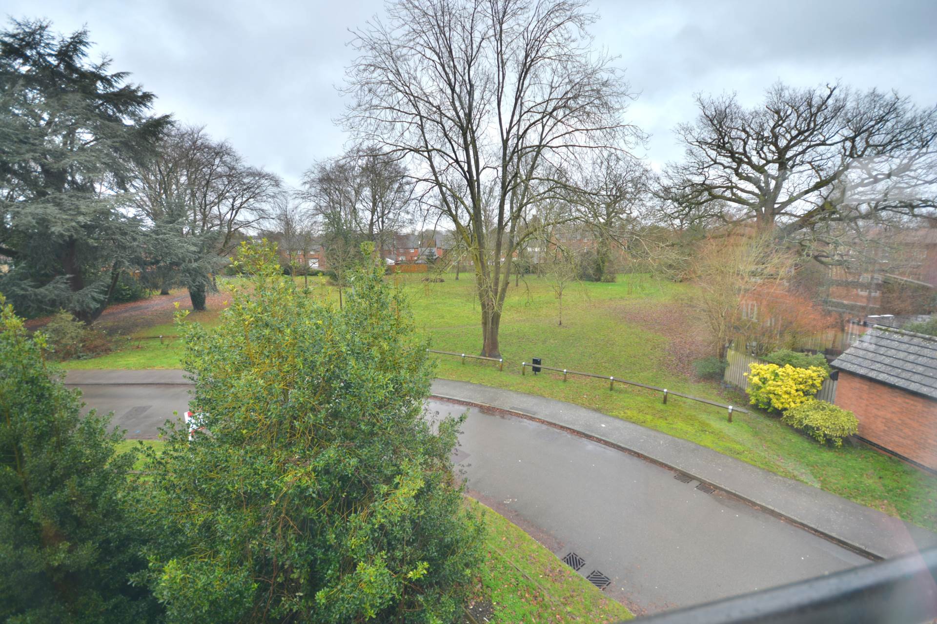 TOP FLOOR APARTMENT, Buchanan Road, Bilton, Image 5