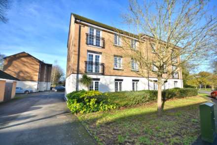 TOP FLOOR APARTMENT, Buchanan Road, Bilton, Image 11