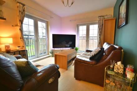 TOP FLOOR APARTMENT, Buchanan Road, Bilton, Image 2