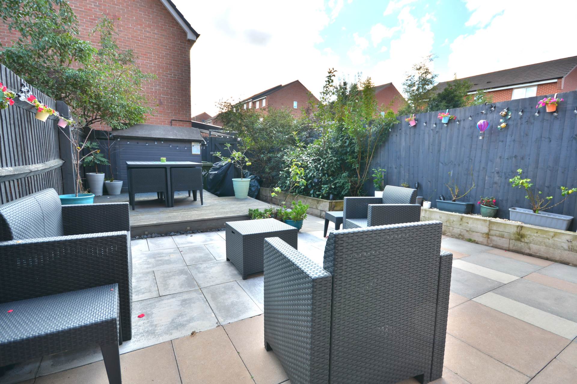 Nickleby Close, Butterfield Gardens, Image 19