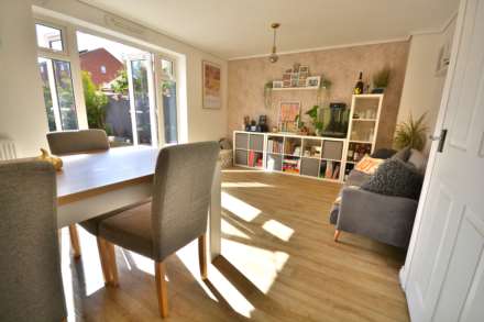 Nickleby Close, Butterfield Gardens, Image 4
