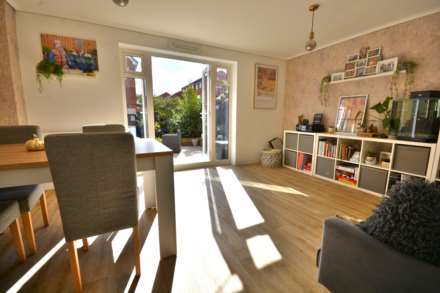 Nickleby Close, Butterfield Gardens, Image 8