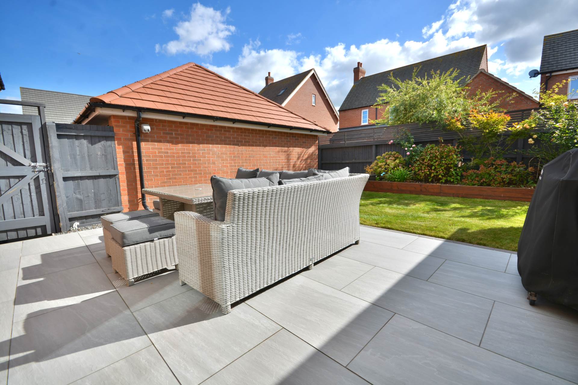 Milnerton Close, Houlton, Image 19