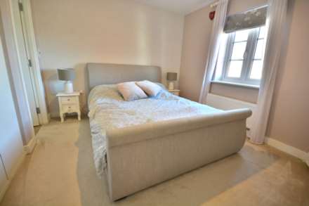 Milnerton Close, Houlton, Image 11