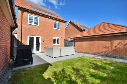 Milnerton Close, Houlton, Image 23