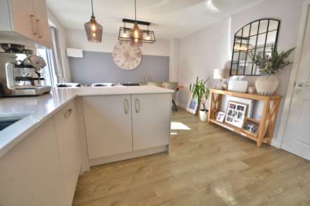 Milnerton Close, Houlton, Image 8