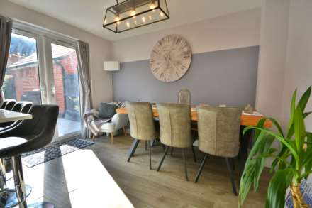 Milnerton Close, Houlton, Image 9