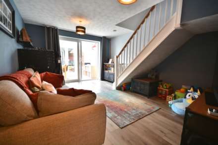 Lauderdale Close, Rugby, Image 2