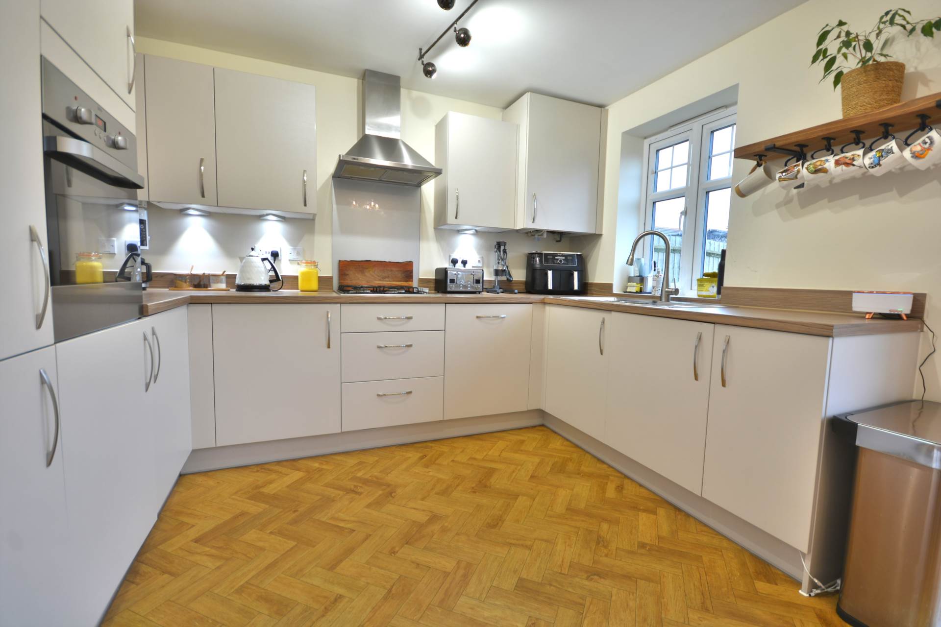 Station Avenue, Houlton, Image 8