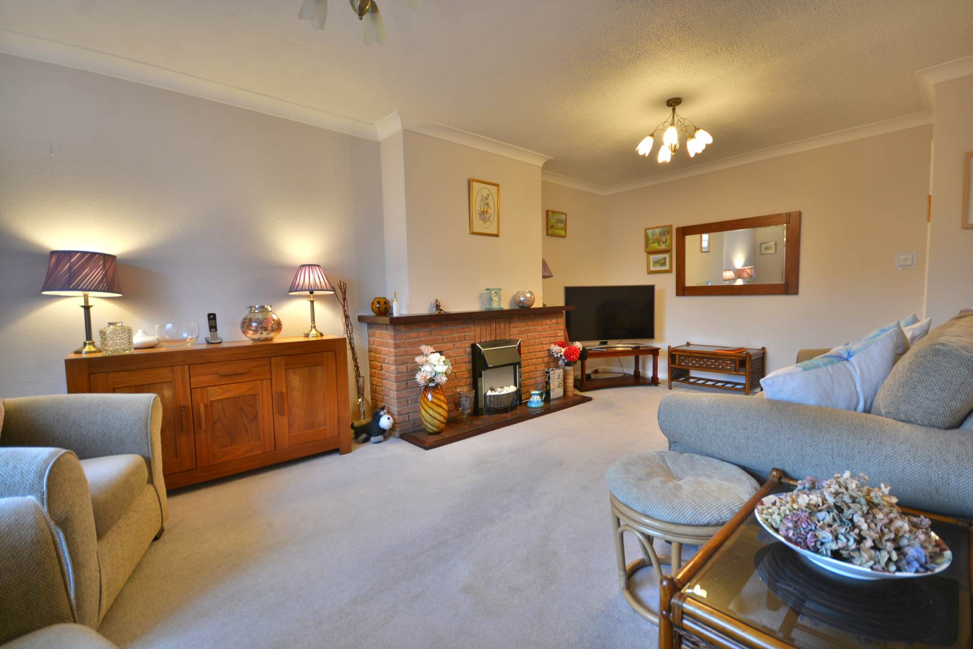 Watford Road, Crick, Image 6