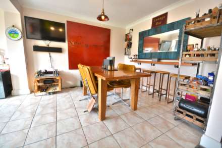 Shuckburgh Crescent, Hillmorton, Image 7