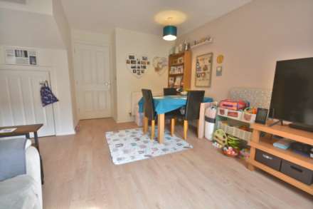 Newton Mews, Academy Drive, Image 6