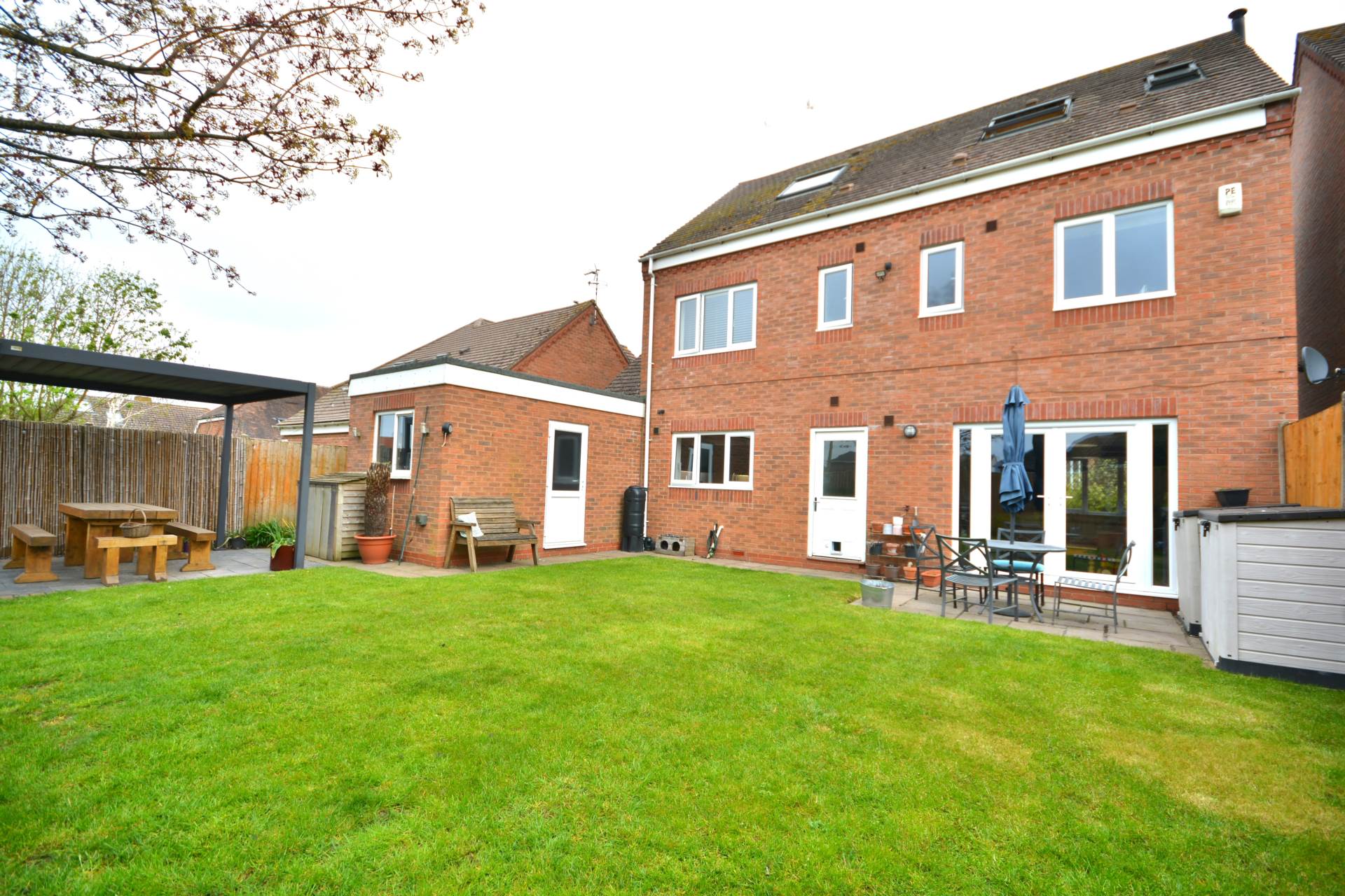 Foxfield Place, Long Lawford, Image 24