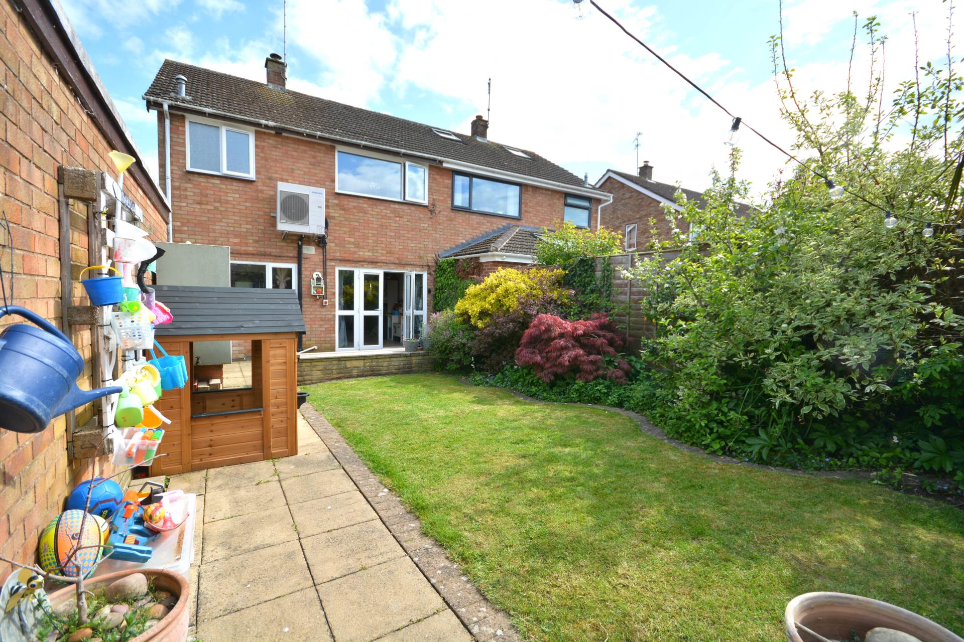 Earles Close, Stockton, Image 16