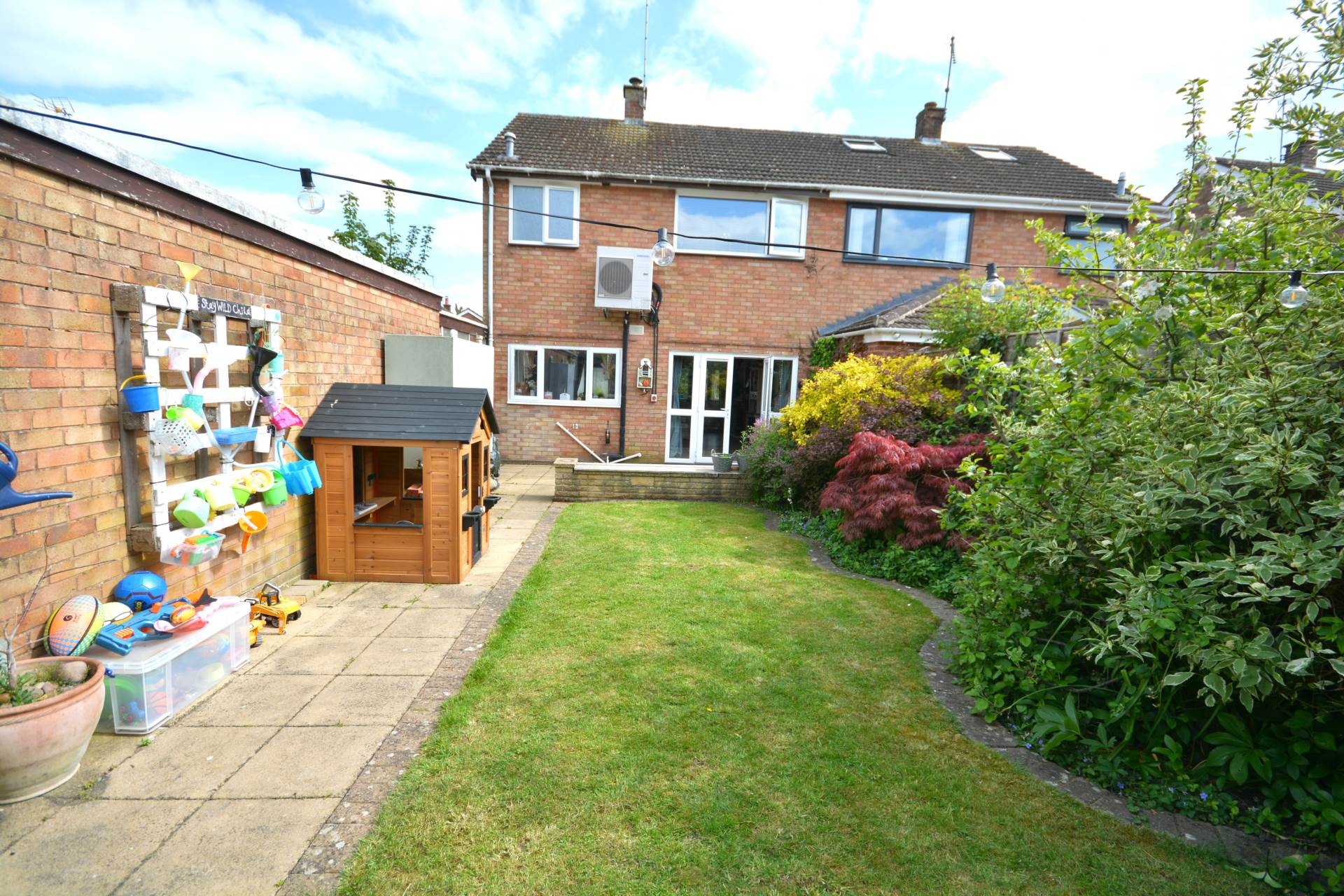 Earles Close, Stockton, Image 17