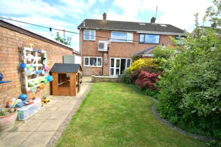 Earles Close, Stockton, Image 17