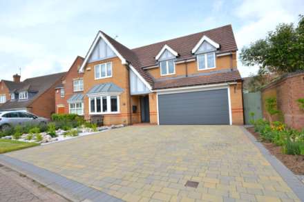 Planter Close, Cawston