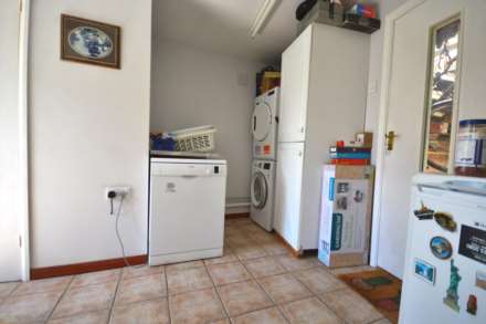 McKinnell Crescent, Abbotts Farm, Hillmorton, Image 7