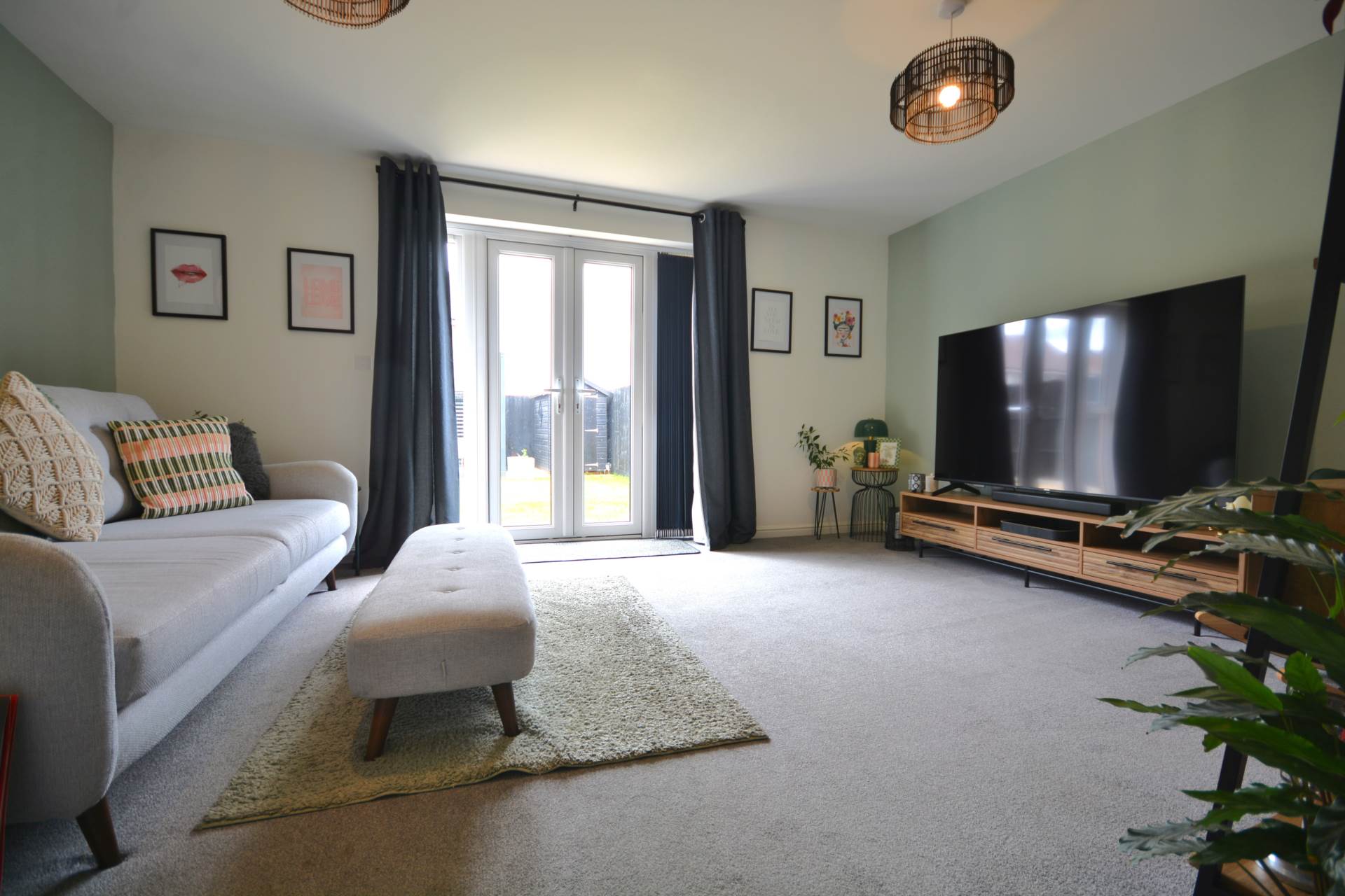 Azure Close, Ashlawn Rise, Image 2