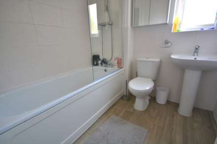 Academy Drive, Rugby, Image 20