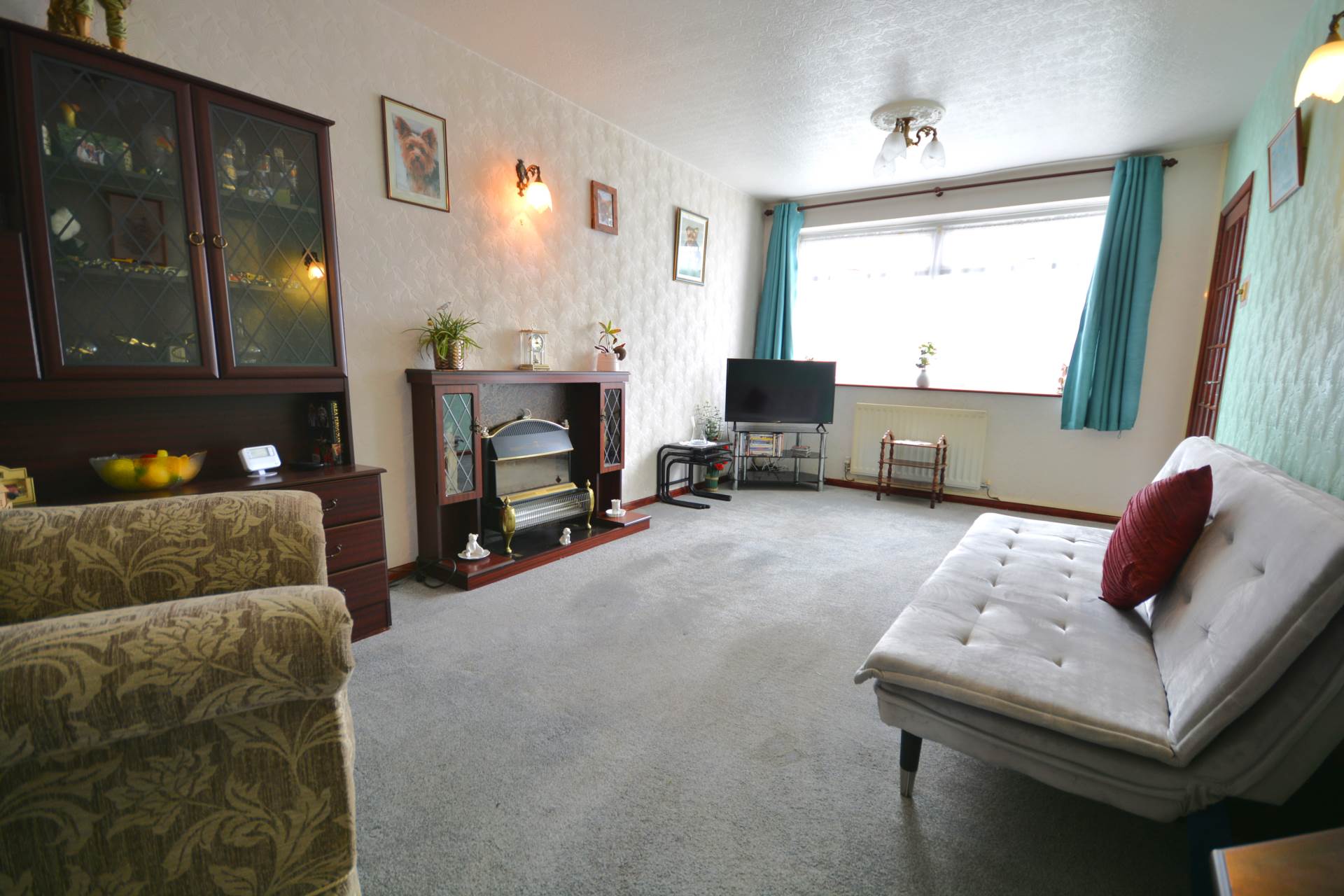Thackeray Close, Hillside, Image 2