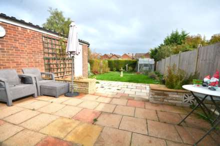 Thackeray Close, Hillside, Image 4