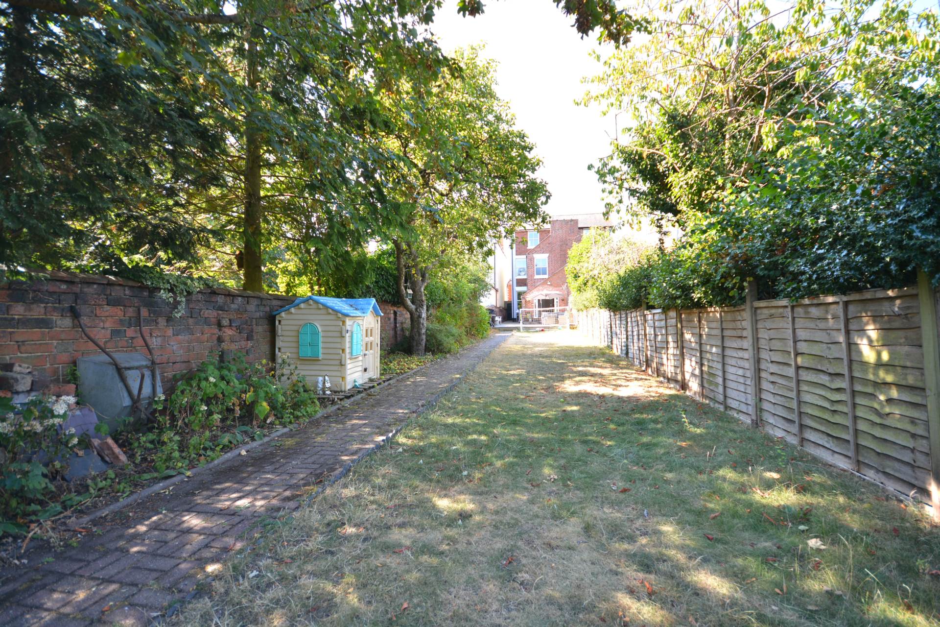 Clifton Road, Rugby Town Centre, Image 25