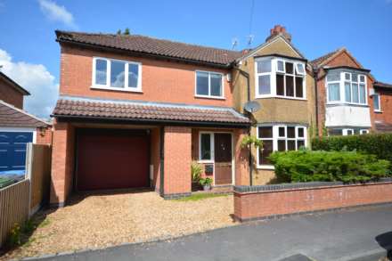 3 Bedroom Semi-Detached, Hampden Way, Bilton