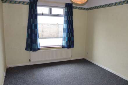 25 Market Street, Armoy, Image 12