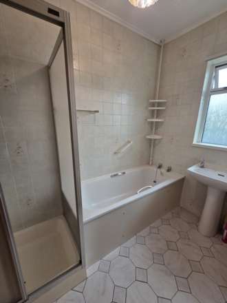25 Market Street, Armoy, Image 13