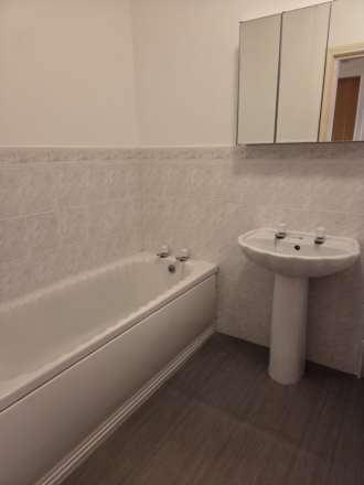 1 Strand Apartments, Mary Street, Image 31
