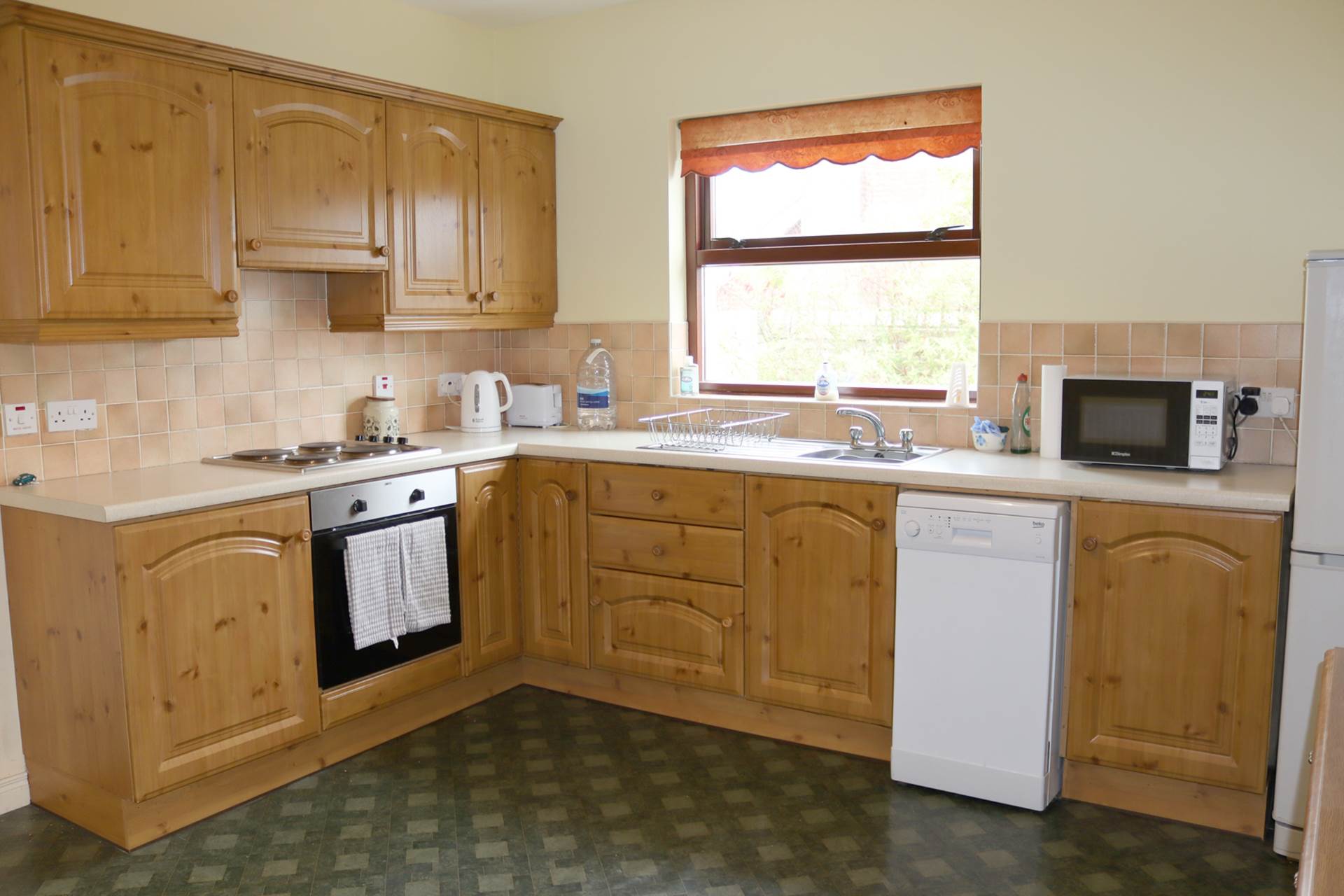 27 The Everglades, Ballycastle, Image 8