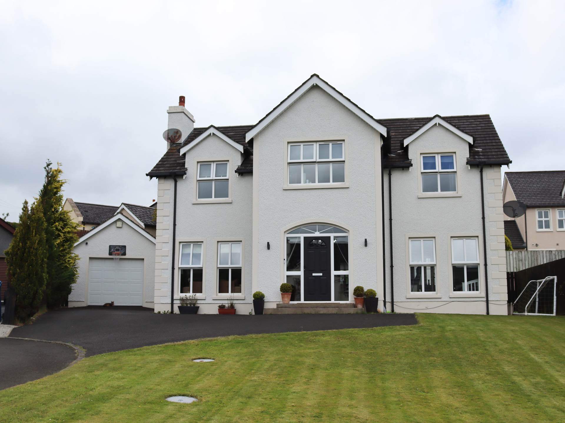 18 Ramoan Avenue, Ballycastle, Image 1