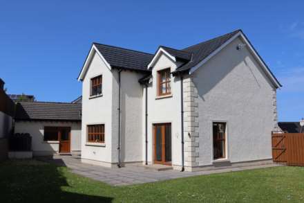 12 Clare Court, Ballycastle, Image 2