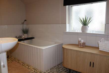 6 Market Court, Ballycastle, Image 8