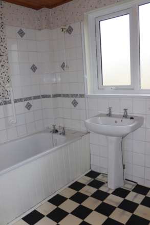 39 McAuley Park, Ballycastle, Image 10