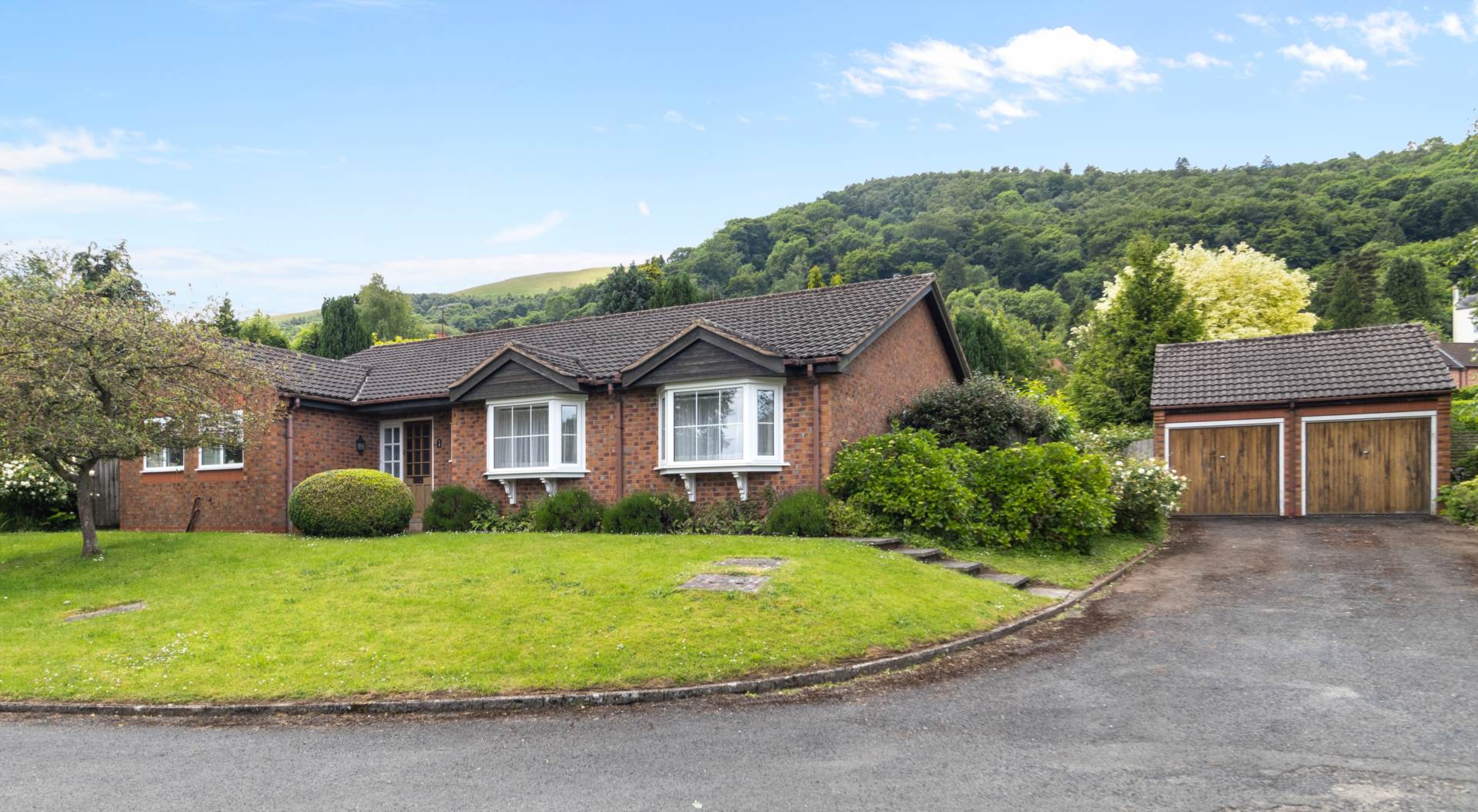 Woodfarm Road, Malvern Price £550,000