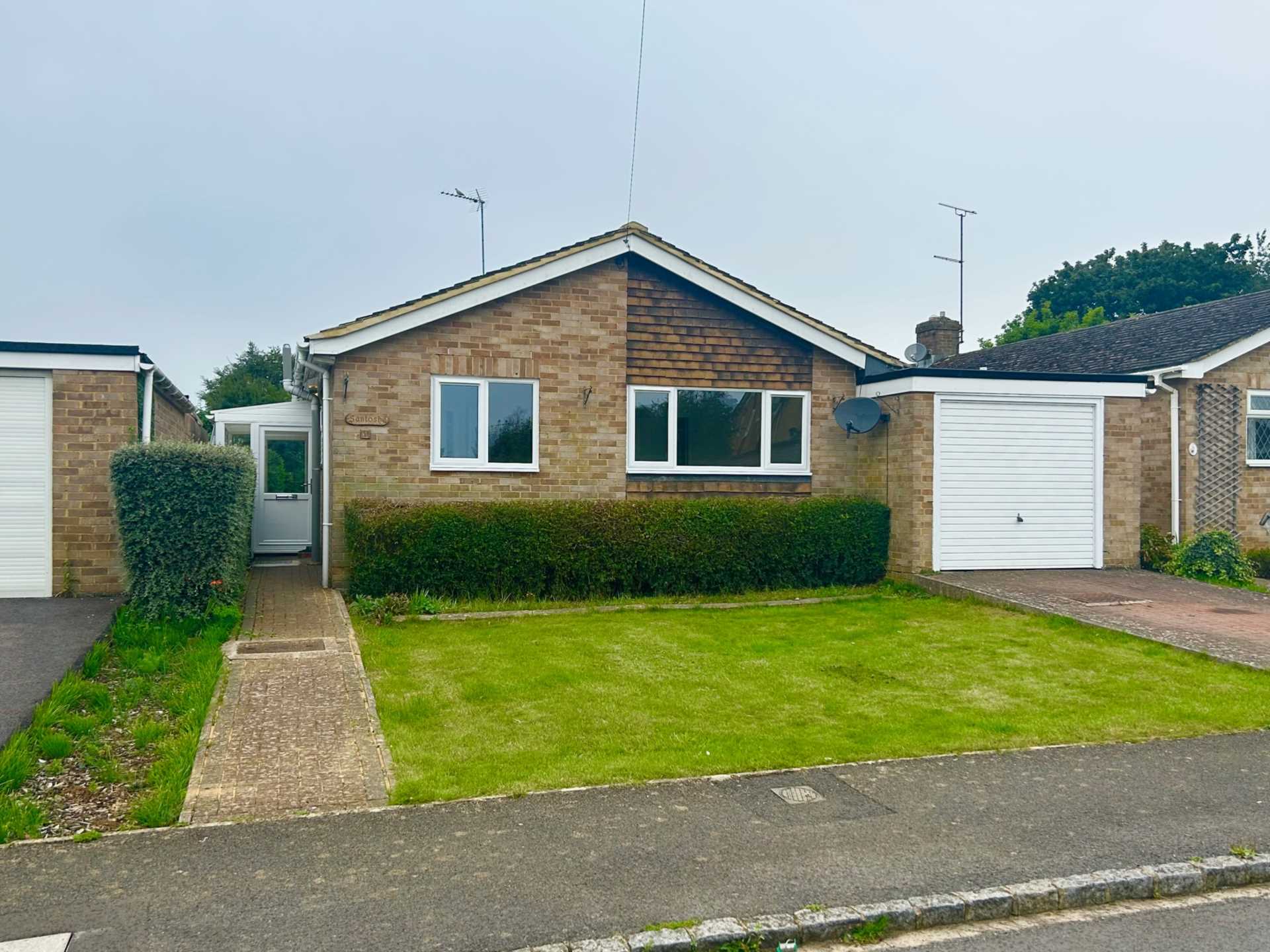 Deene Close, Adderbury, Image 1