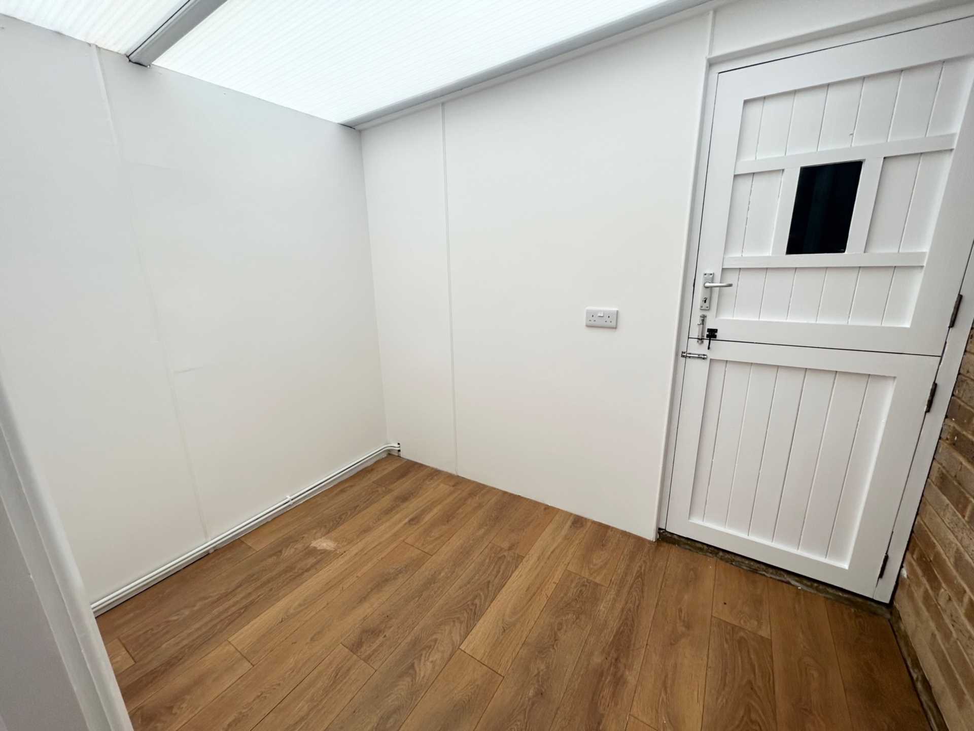 Deene Close, Adderbury, Image 9