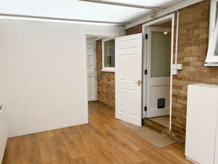 Deene Close, Adderbury, Image 8