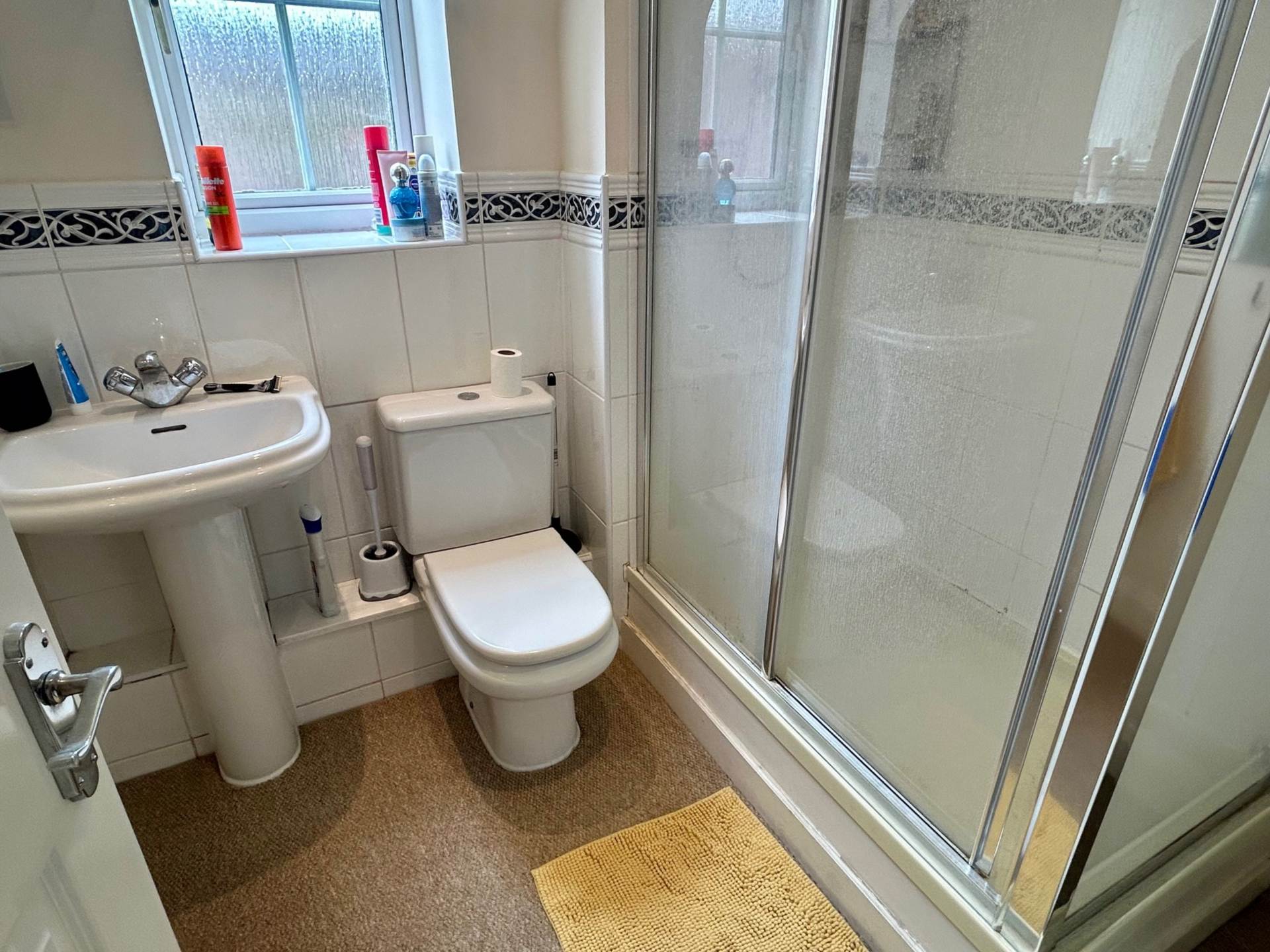 17b Dashwood Road, Image 6