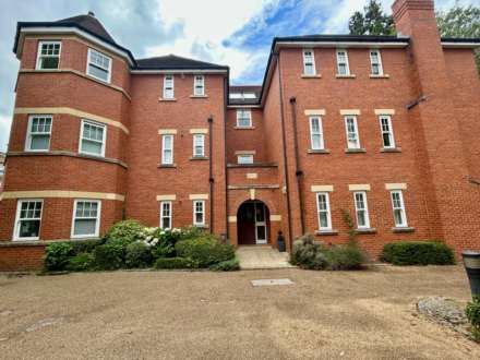 17b Dashwood Road, Image 1