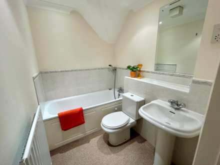 Dashwood Road, Image 12