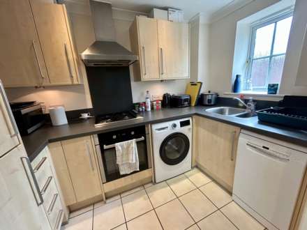 17b Dashwood Road, Image 3