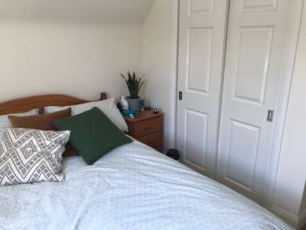 17b Dashwood Road, Image 5