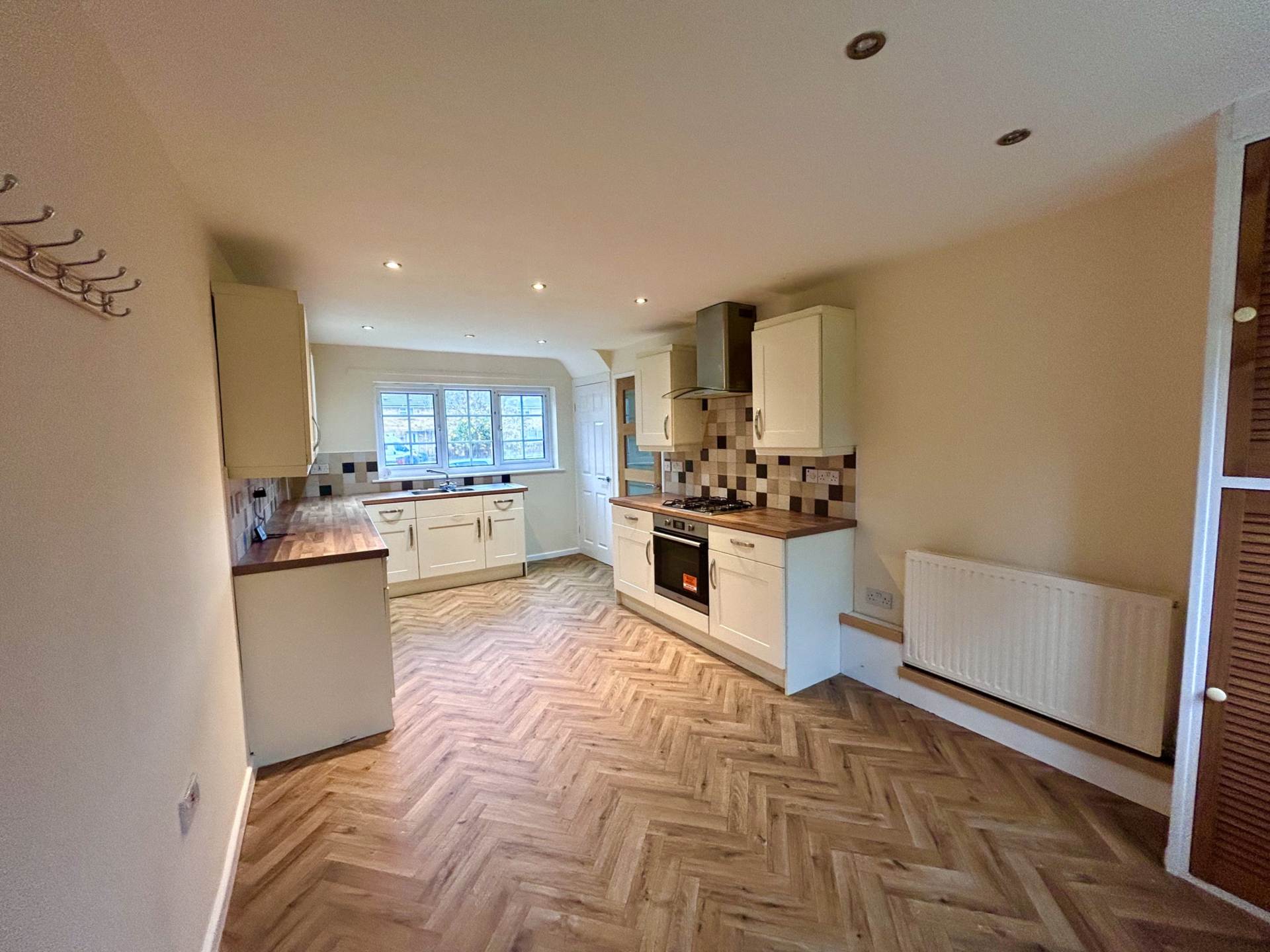 Woodgreen Avenue, Banbury, Image 3