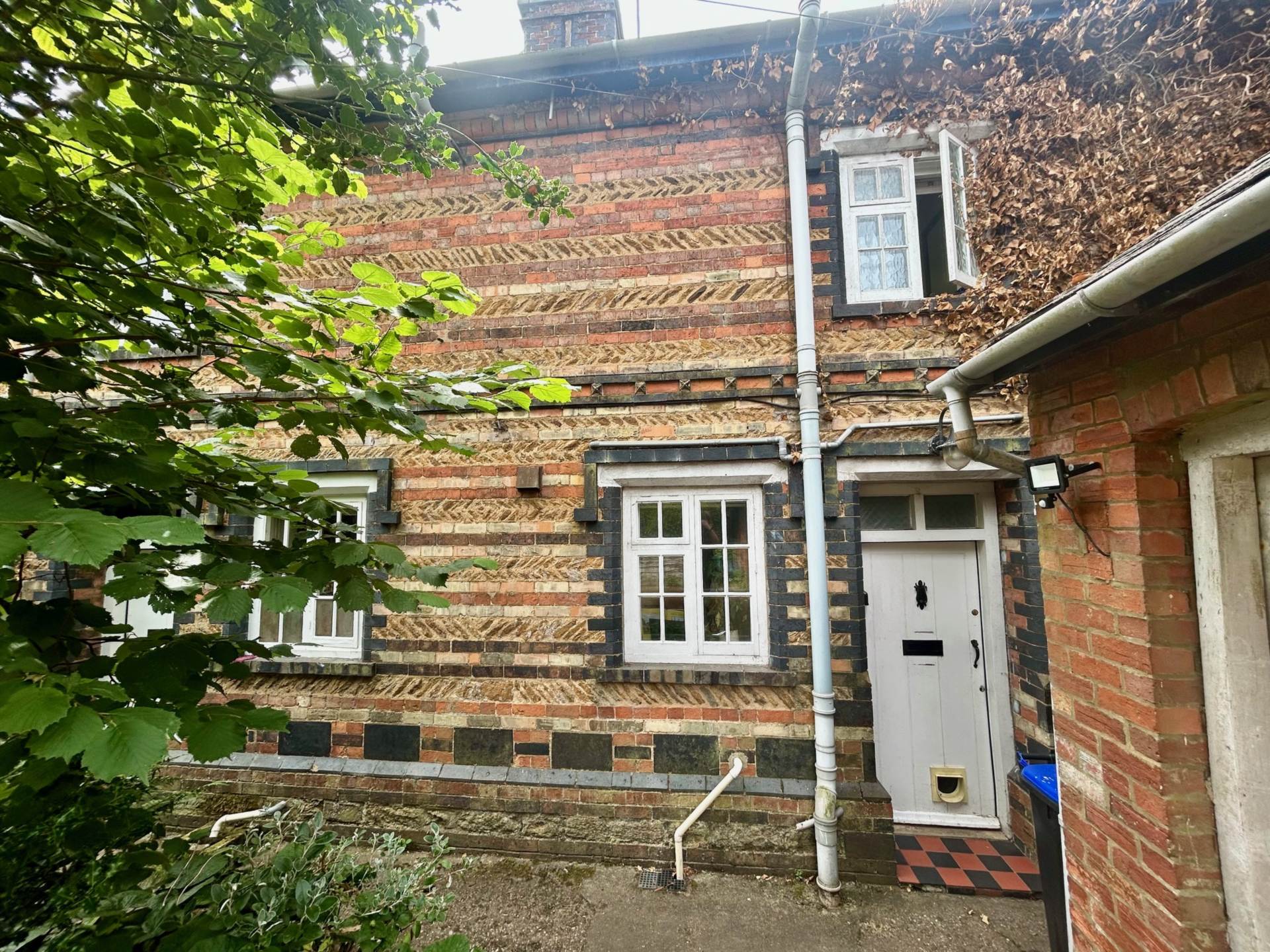 Calbourne, Perkins Way, Newnham, Image 2