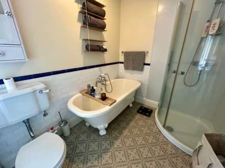 Calbourne, Perkins Way, Newnham, Image 10