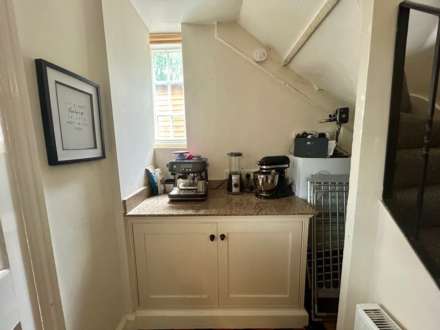 Calbourne, Perkins Way, Newnham, Image 4