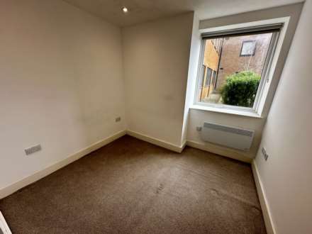 8 Crown House, Banbury, Image 7